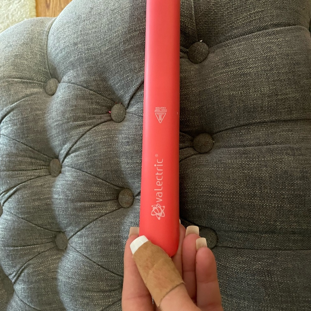 Valectric ceramic straightener